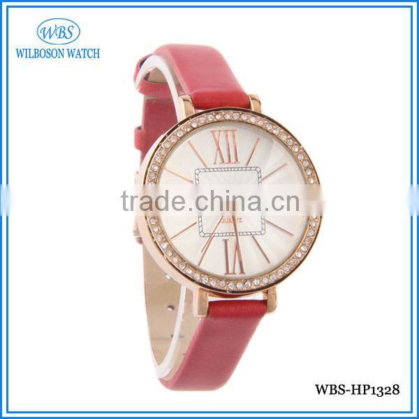 Water resistant quartz strap watch with diamond