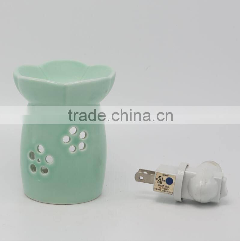 Cute shape mini size glazed ceramic electric aroma wall lamps for sale