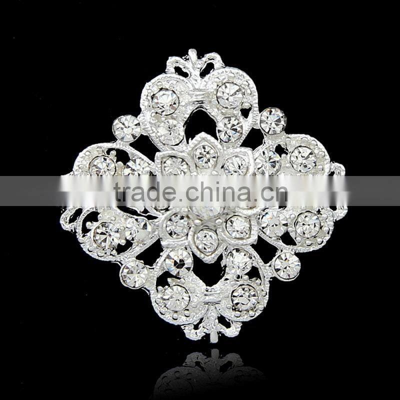 2015 wholesale flower women imitation white gold brooch for wedding invitations prices cloth pin