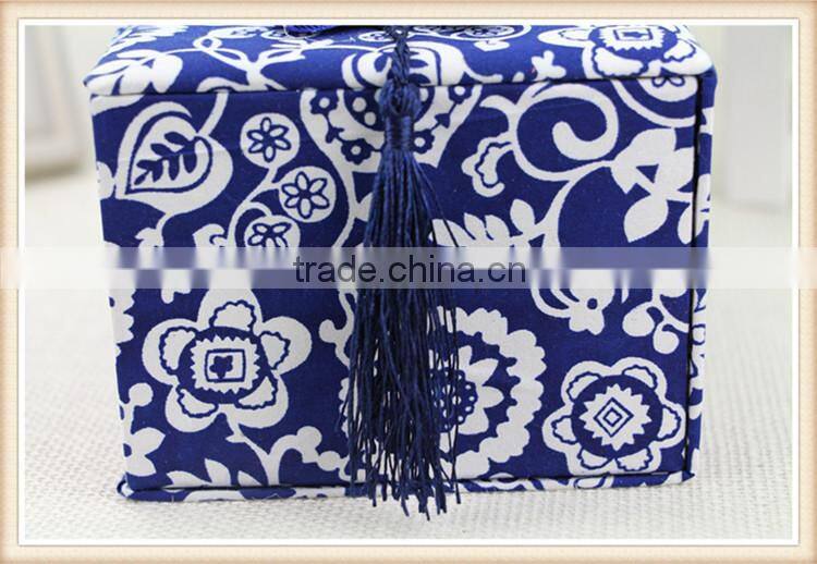 Blue and white porcelain fabric tissue box cover