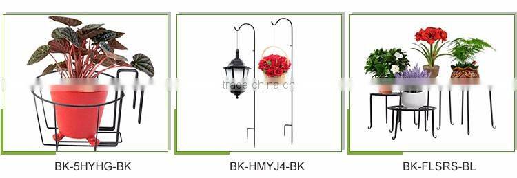 Decorative outdoor garden iron metal wire black corner flower stand