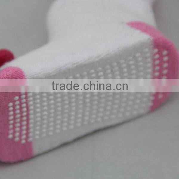 GSBT-10 cute and nice velcro cotton girl infant baby socks with toy