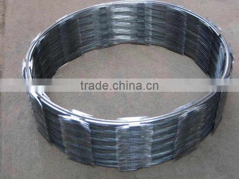 razor wire packing grass boundary galvanized barbed wire galvanize razor blade barbed wire
