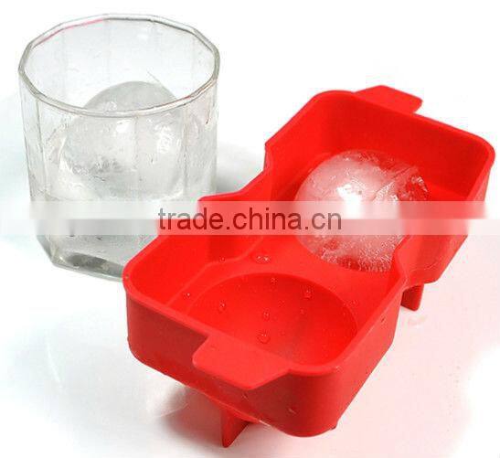 easy pull out of sililcone sphere ice cube tray