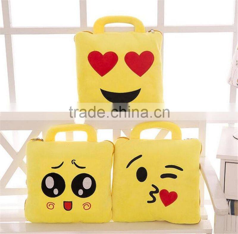 2016 hot Wholesale travel decorative body bolster emoji pillow blanket