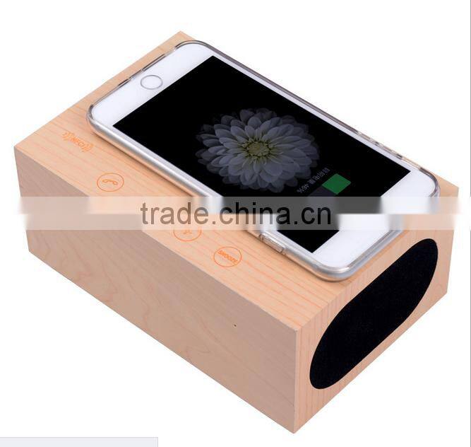 Hot selling wooden bluetooth speaker with digital led Desk clocks with alarm
