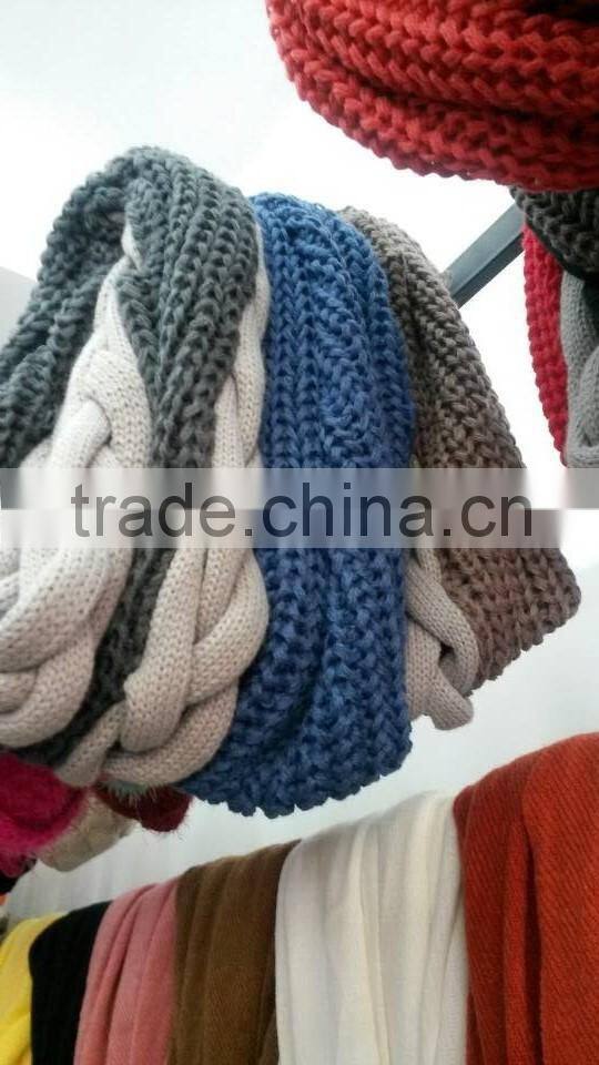New Arrival Thick Warm Keeping Knitting Twisted Circle Loop Scarf Fashion