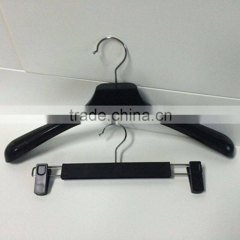 Colored rubber plastic bottom pants hangers