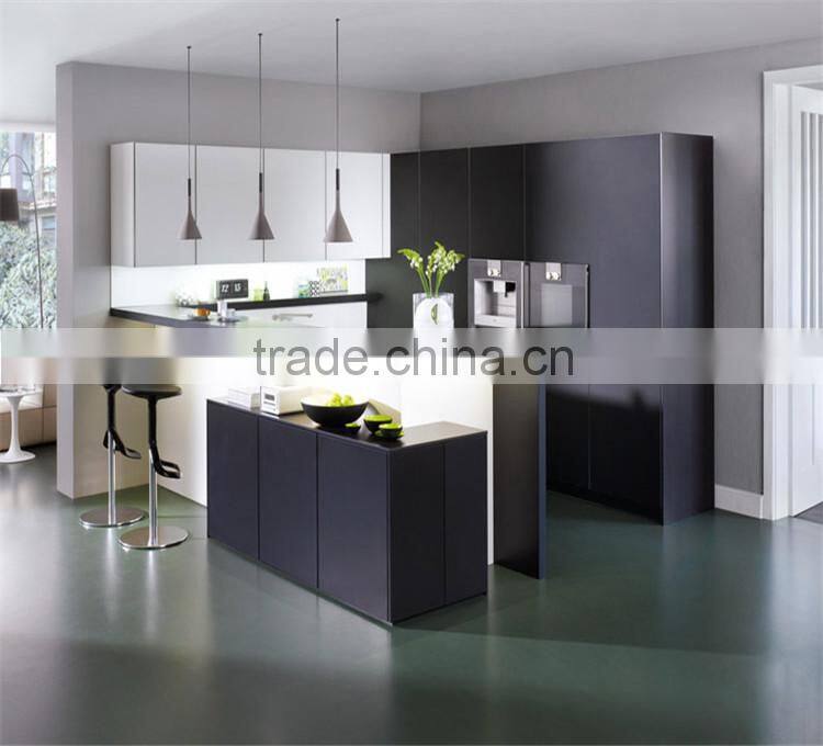 Custom kitchen units with accessories suited for apatment