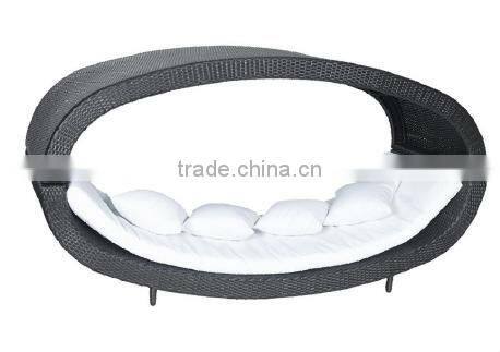 rattan lounge bed