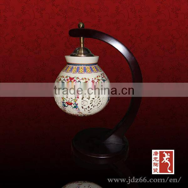 Blue and white porcelain design high quality home decorative table lamp made in China