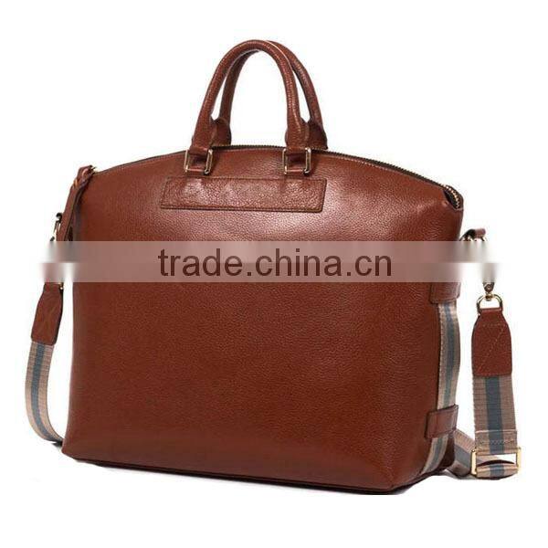 Office stylish brended name leather messenger bag for men