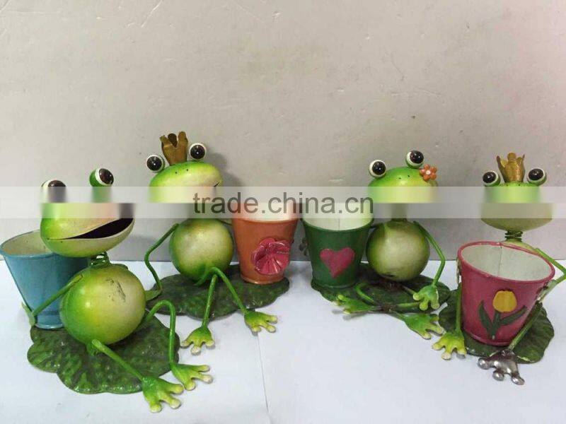 garden decoration frog painted metal frog pot metal frog frog pot outdoor garden frog decor frog with bike pot flower pot