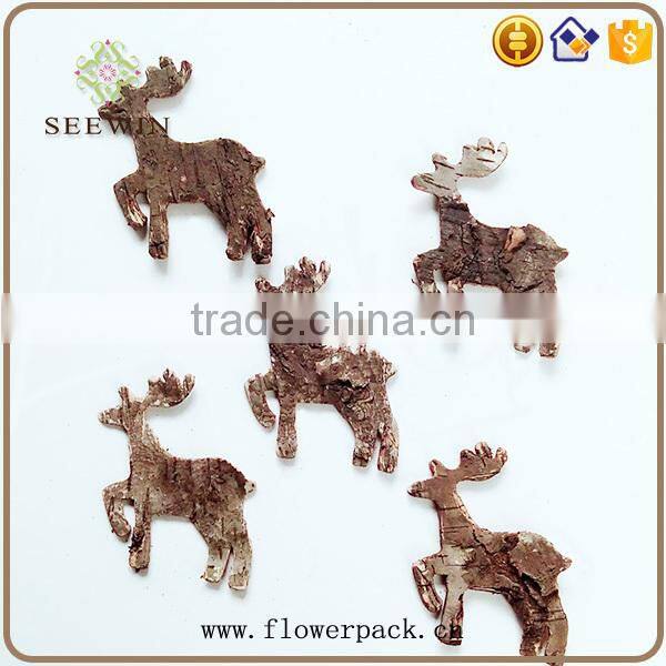 Small deer natural flower wood bark engraving
