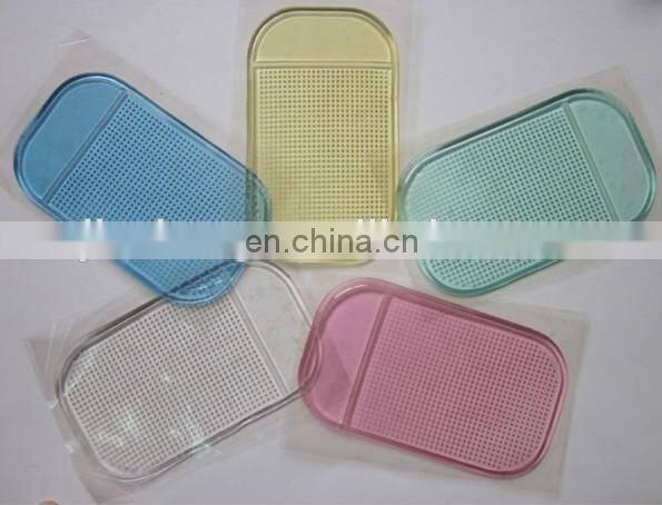 100% PU gel sticky anti-skip clean car pad for mobile