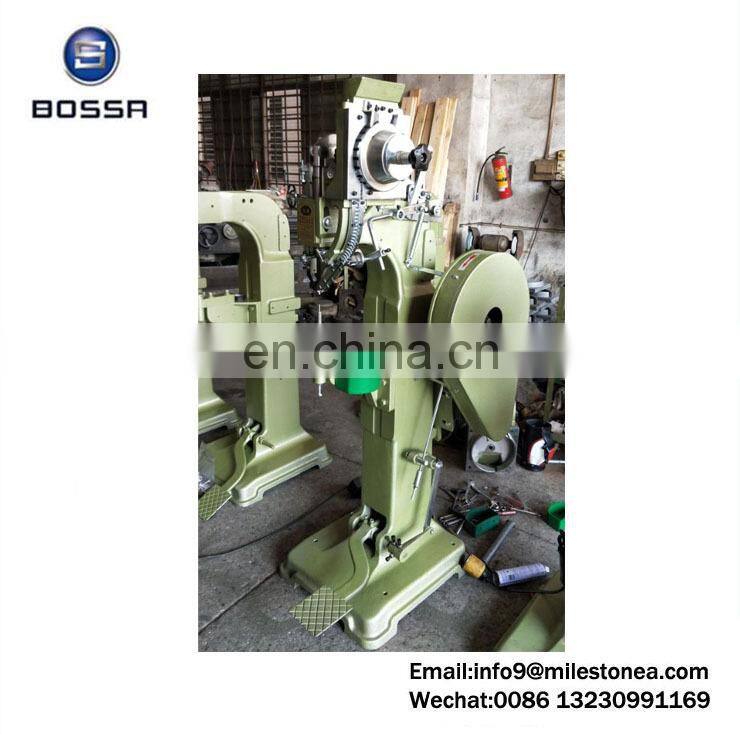 Automatic feed luggauge riveting machine for solid rivet
