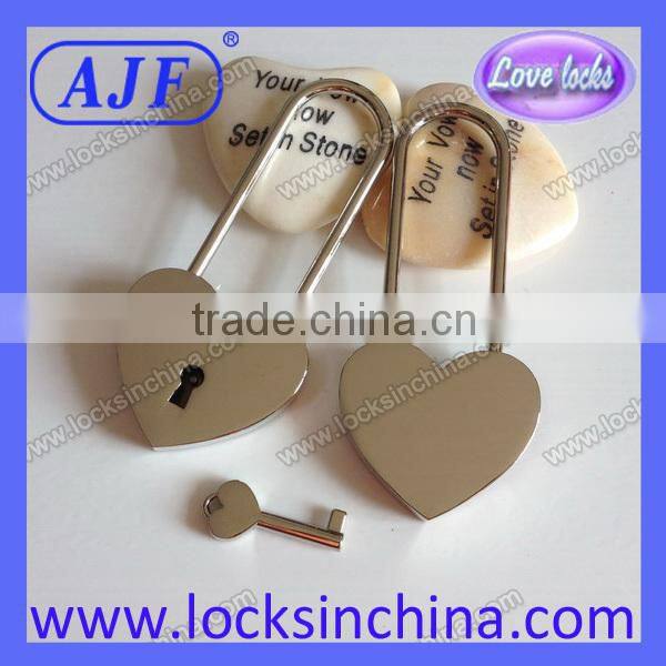 AJF long shackle lover's heart shape lock for valentines day promotional items