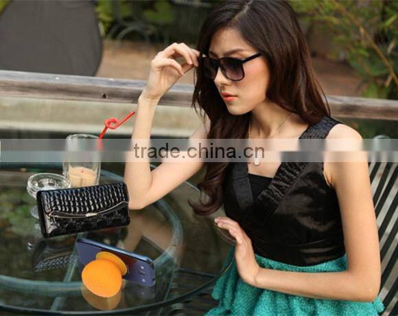 A2 2013 best selling fashion smart wireless bluetooth mini speaker with suction cup