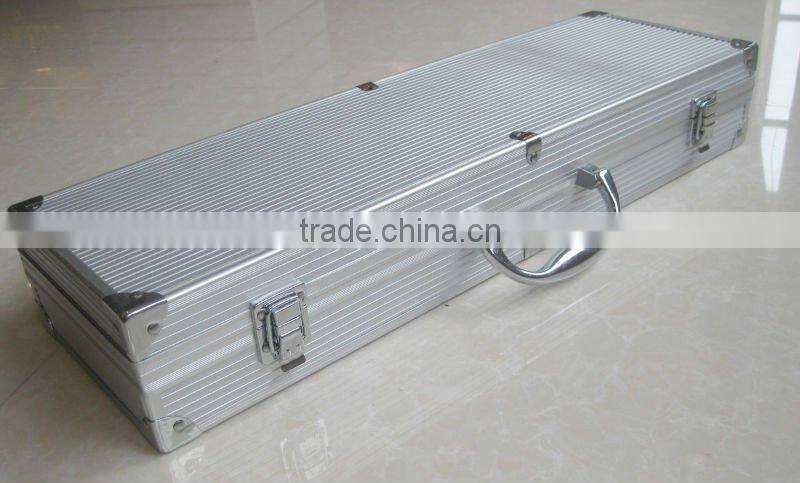 Set of 5pcs bbq w. Aluminium box