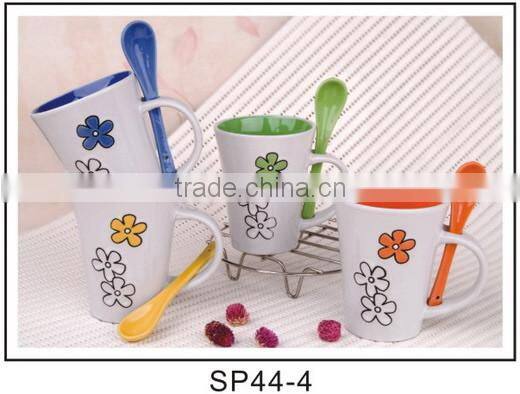 customizable ceramic mug fancy coffee cup with silicone lid wholesale