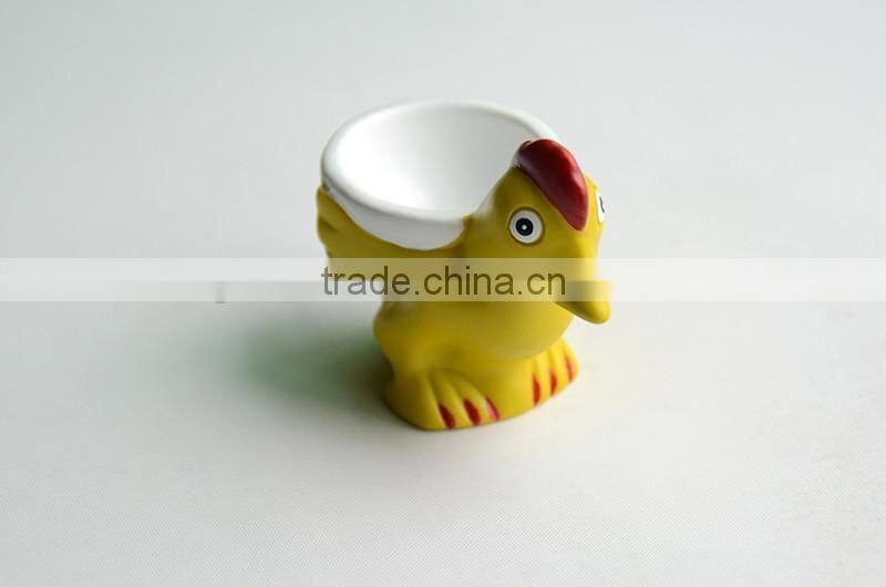 new design chicken shape design polyresin egg holder for breakfast
