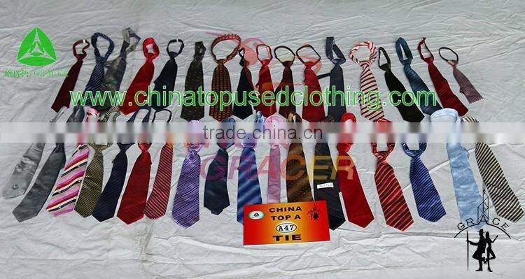 school kid man silk pleat neck tie is second hand