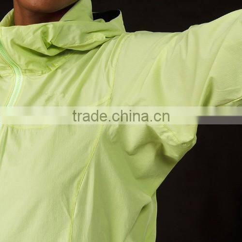 Hooded Lightweight Windbreaker Jacket with bag