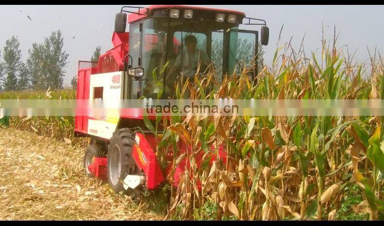 Mini corn picker for corn cobs