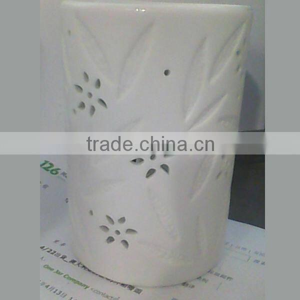 Handmade decorative porcelain aroma diffuser