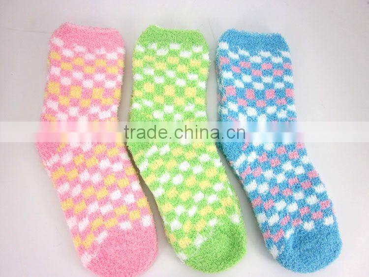 Custom warm women colored fuzzy socks