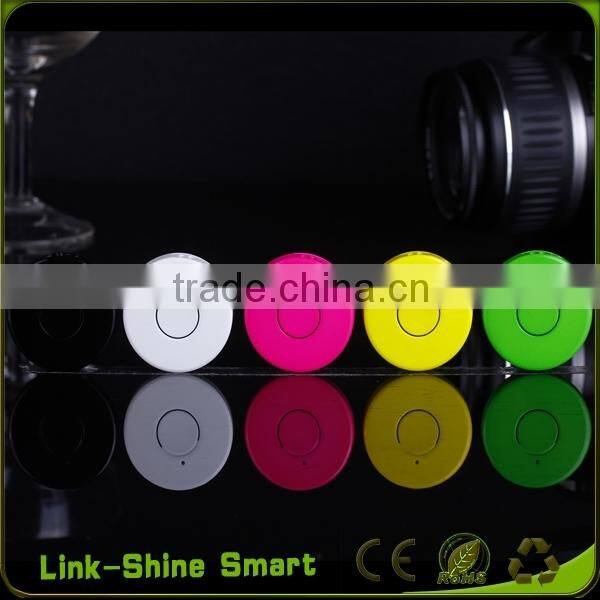 Top Quality Portable Baby Pet Anti-lost Alarm GPS Tracker and Bluetooth 4.0 Remote Self-timer