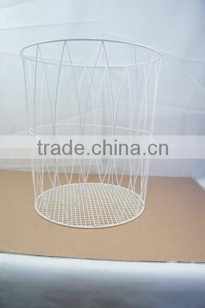 Round Wire Laundry Basket, Arc Pattern