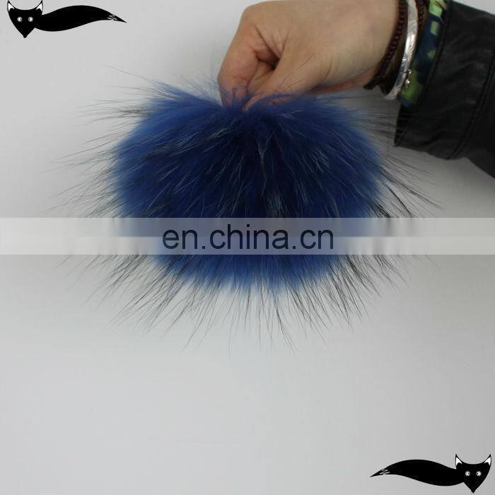 Updating sea blue 15cm raccoon fur balls for hats