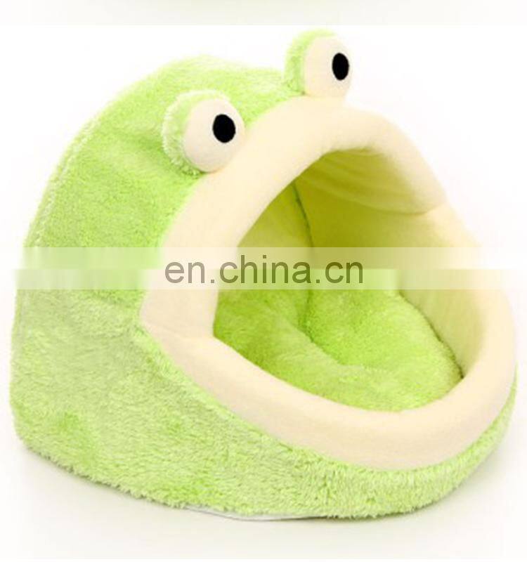 Lovely big frog pet bed