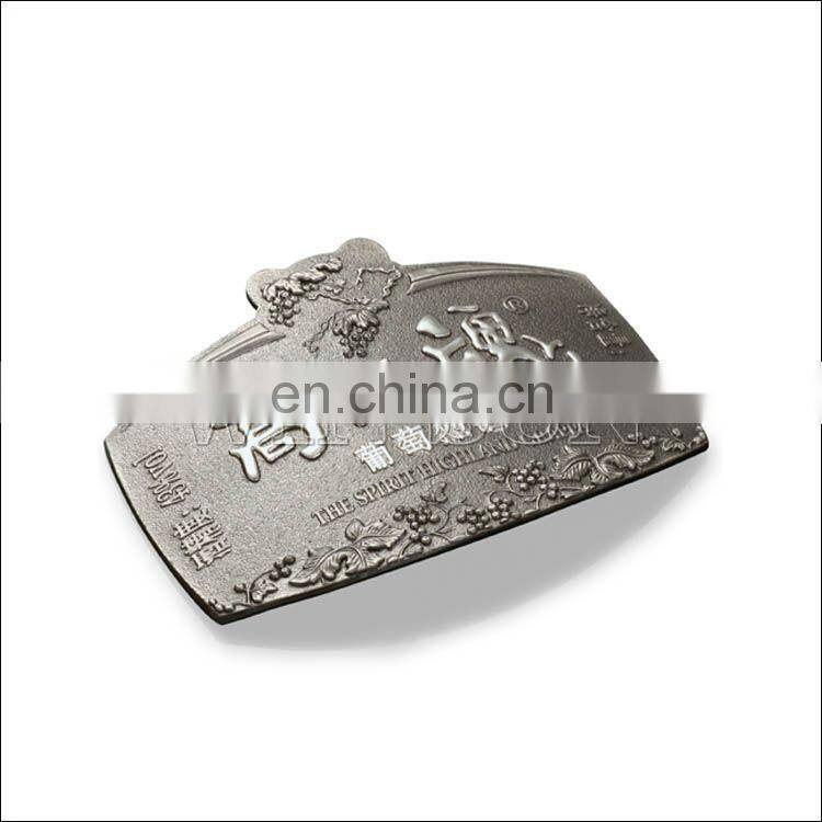 heart shape zinc alloy nameplate