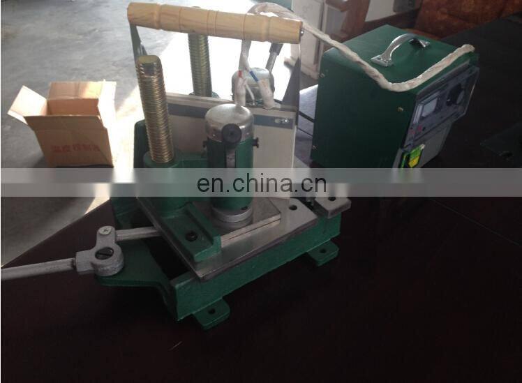 Plastic window welding machine / portable welder