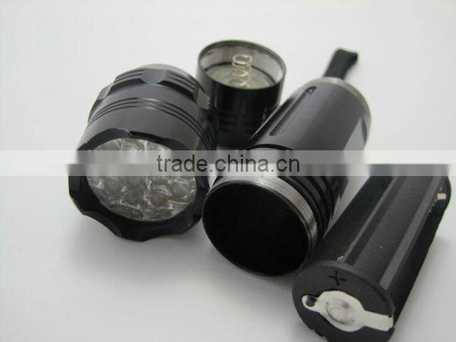 Aluminum mini 14 LED flashlight