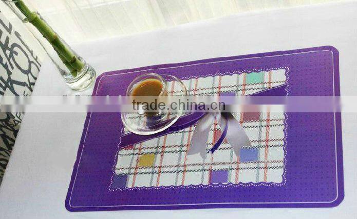 Purple flower dining table placemat for home