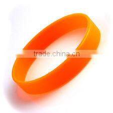 Molded customed silicone rubber wristbands