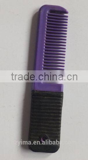 Plastic horse mane comb