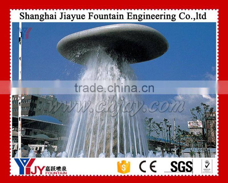 large water Fountain with scuplture, tradinational fountain