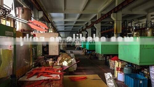 2015 road safety warning triangle labels for emergency use