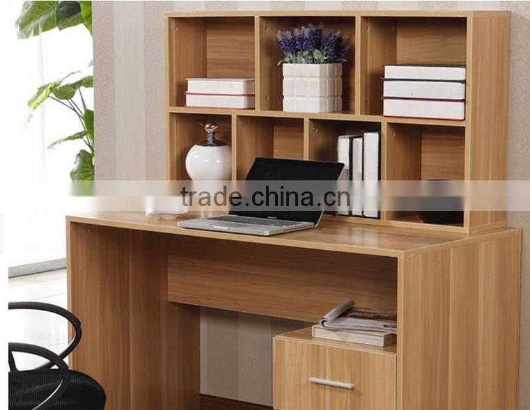 2016 hot sale design wooden computer table with shelf chenh-0121