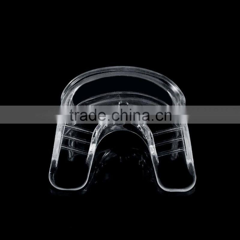 Transparent mouth tray with teeth whitening light