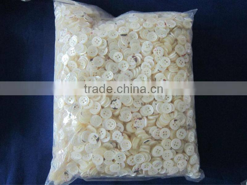bleached 4 holes white trocas shell buttons with rim