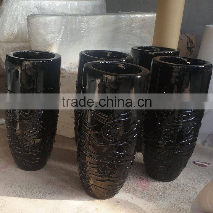 Modern black fiberglass pot