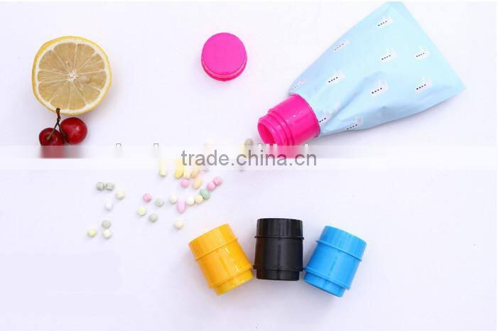 Small Bag Cap /Plastic bag sealing clip /Food storage bag cap