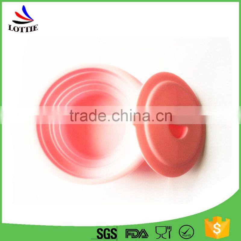 Food grade heat-resisting Non-toxic silicone drinking cup.