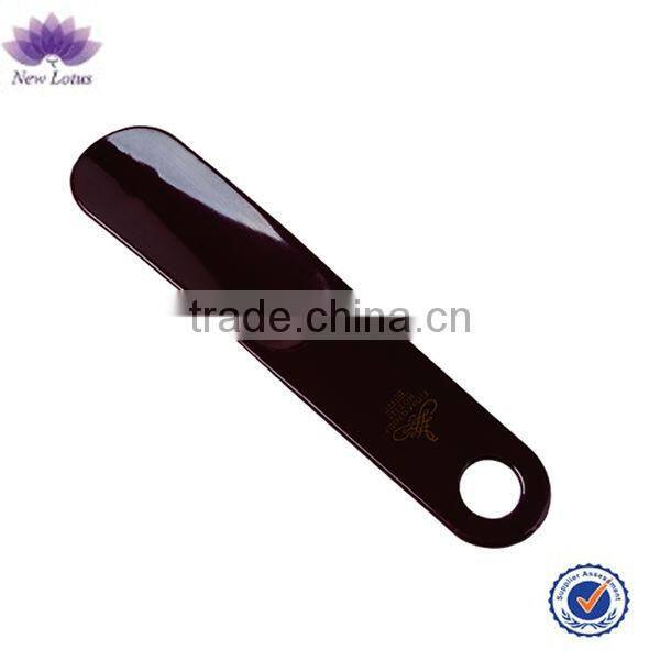Colored plastic shoe horn customized for 3-5 star hotel