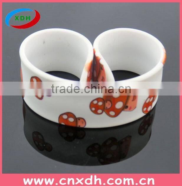 Fashionable Silicone Slap Bracelet